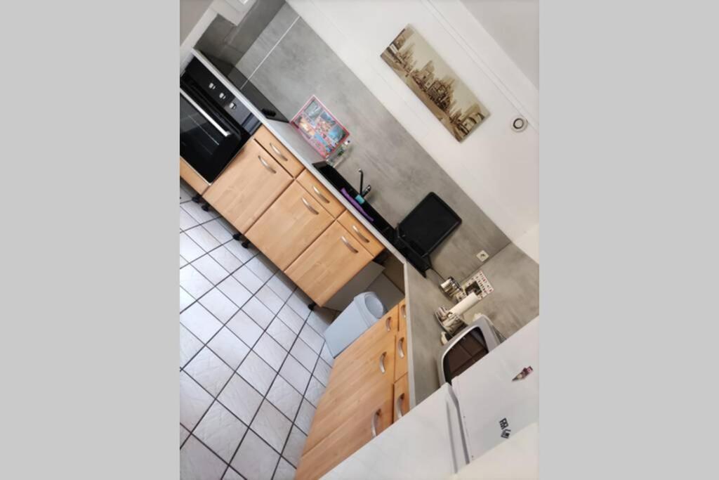 Appt En Bas De Villa, Petit Exterieur, 1 Place De Parking กูแอส์ ภายนอก รูปภาพ